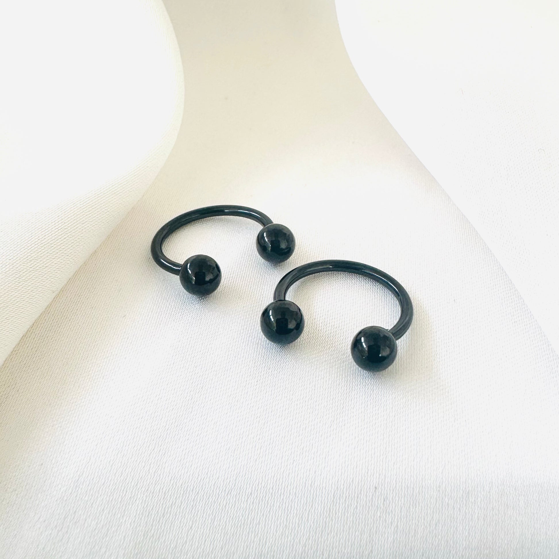 Septum Kugel Schwarz - Velvet Vista