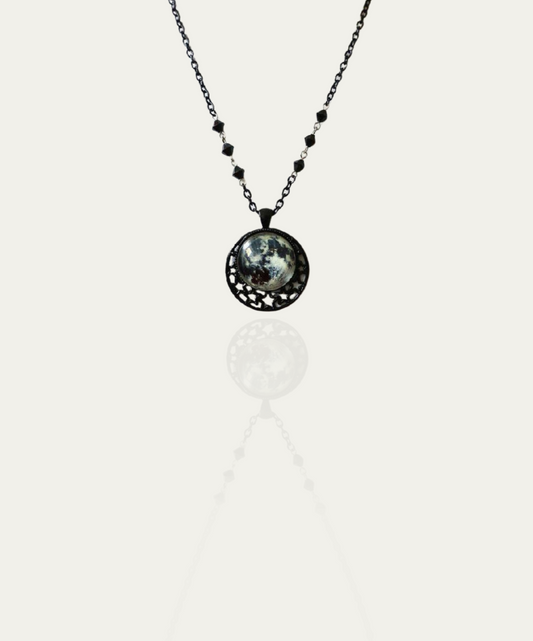 Selene‘s Gaze - Velvet Vista